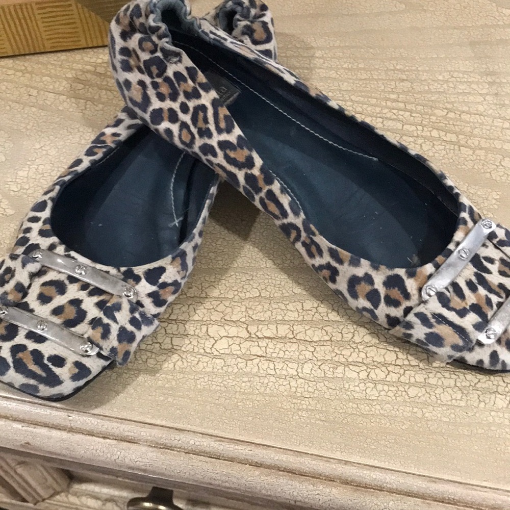 Biala ballerina flats